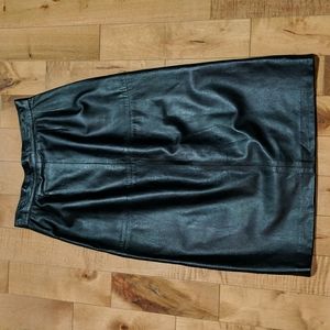 Leather skirt. Vintage. New condition